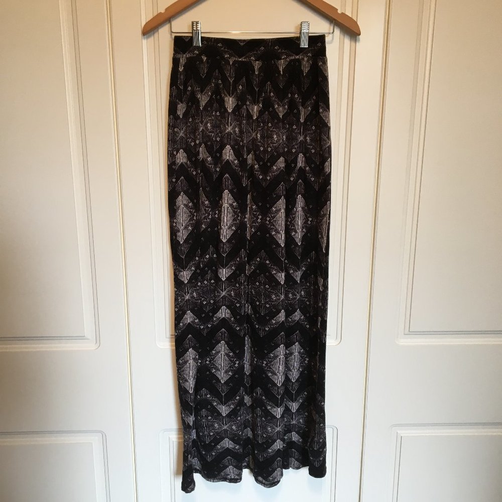 UO Ecoté Boho Maxi skirt black/grey pattern size S